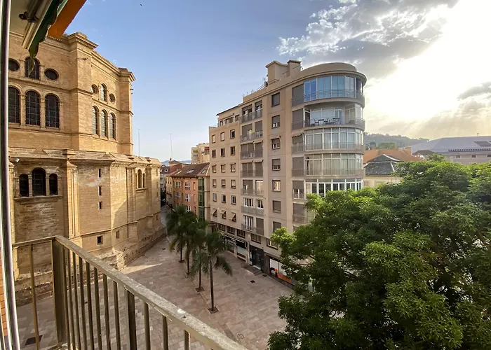 3 Rooms Y 3 Baths Y Aparcamiento Catedral Malaga