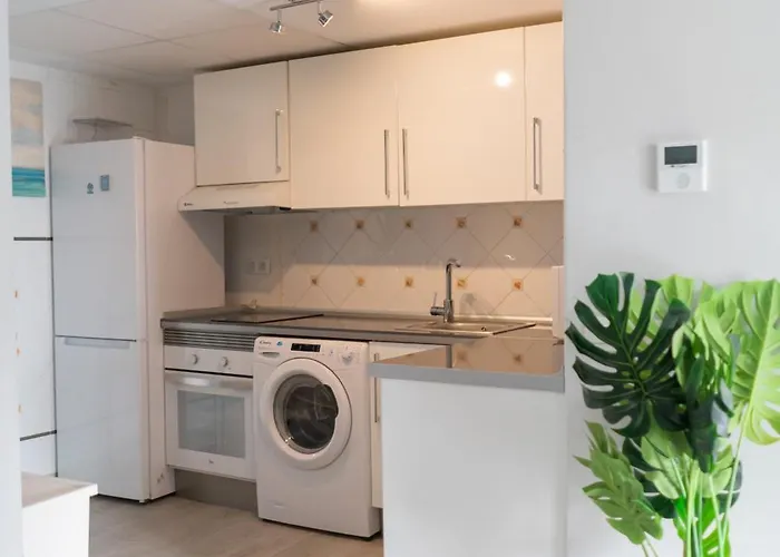 3 Rooms Y 3 Baths Y Aparcamiento Catedral Malaga