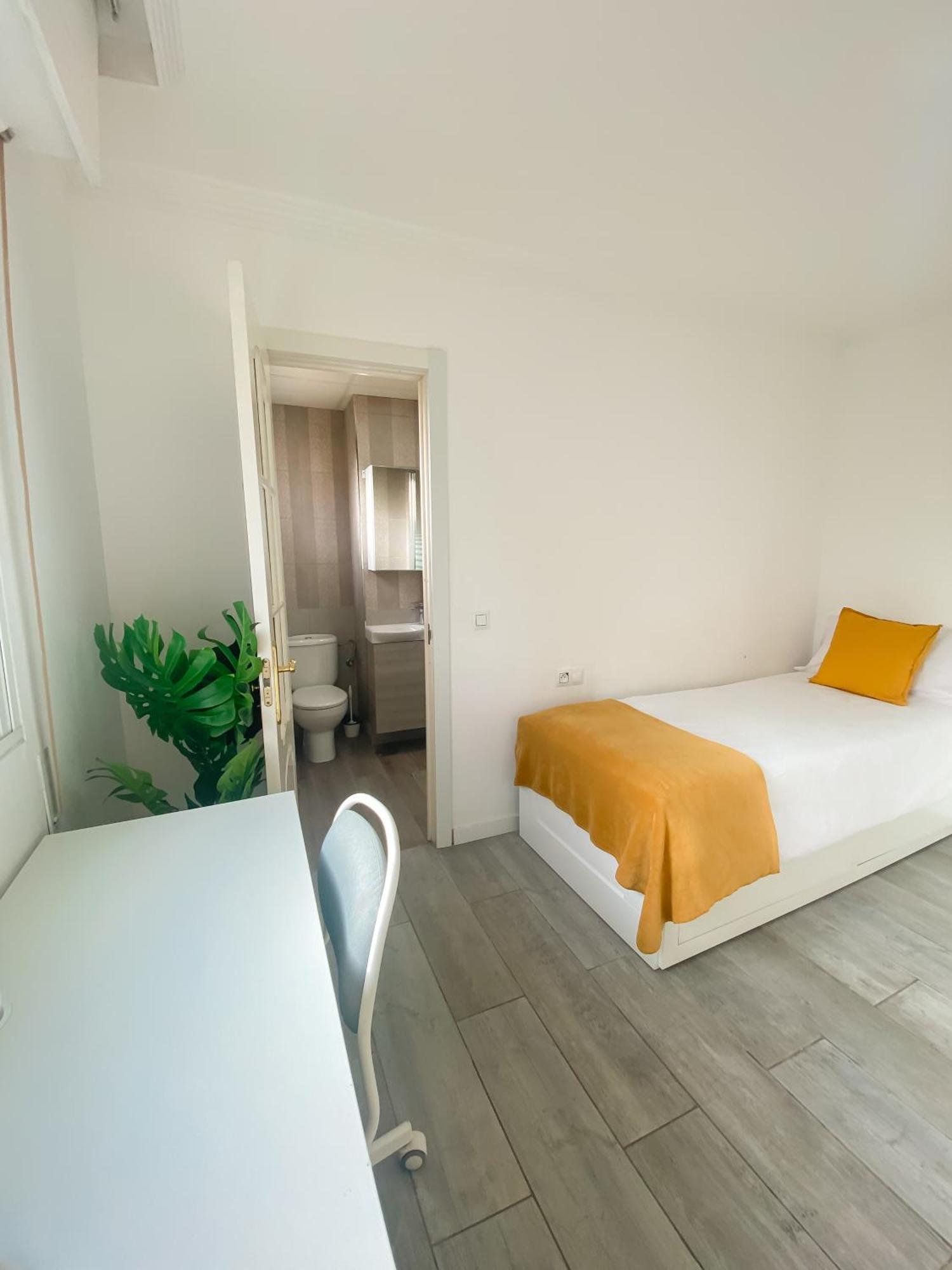 Apartment 3 Y 3 Baths Y Aparcamiento Catedral *
