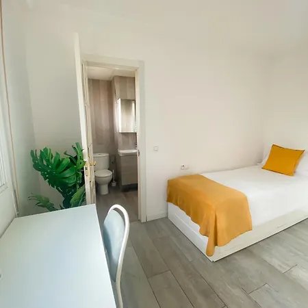 3 Rooms Y 3 Baths Y Aparcamiento Catedral Malaga Exterior photo
